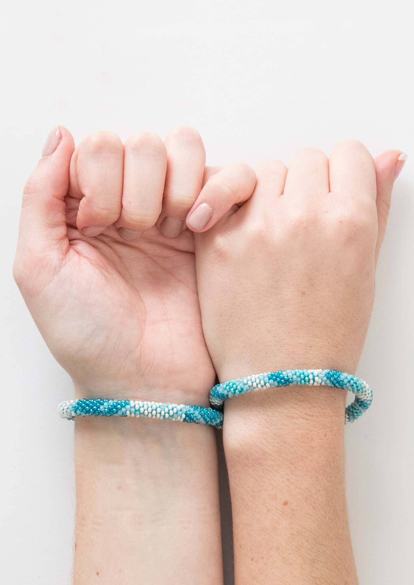 👭 Friendship Bracelets (Below Deck)